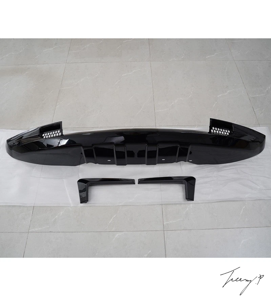 Land Rover Defender 90/110 L663 2020+ Gloss Black Front Bottom Splitter Lip