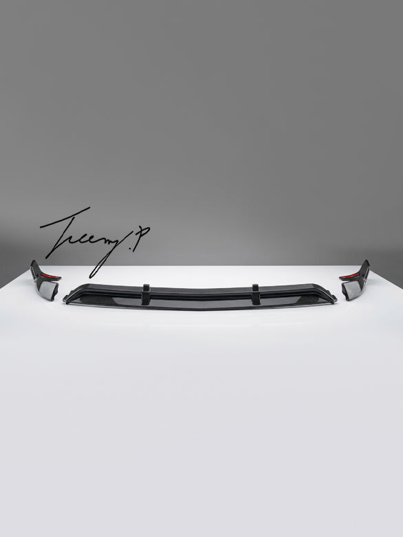 Mercedes GLC X253 SUV gloss carbon effect front lip splitter sporty aggressive front styling
