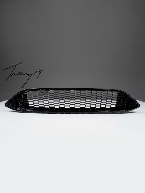 Ford Focus MK3 2015 to 2018 honeycomb mesh front bumper centre grille

